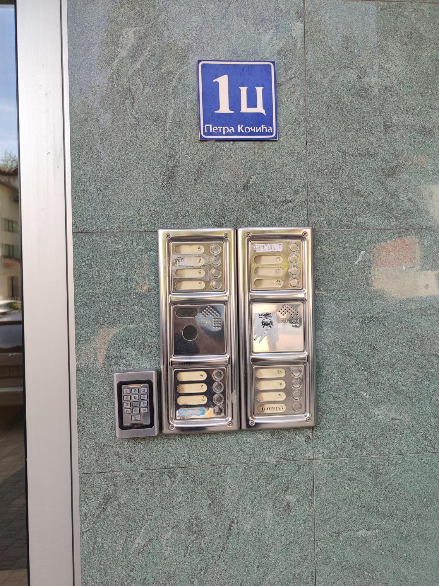 Ugodan I Luksuzan Apartman Banja Luka Exterior foto